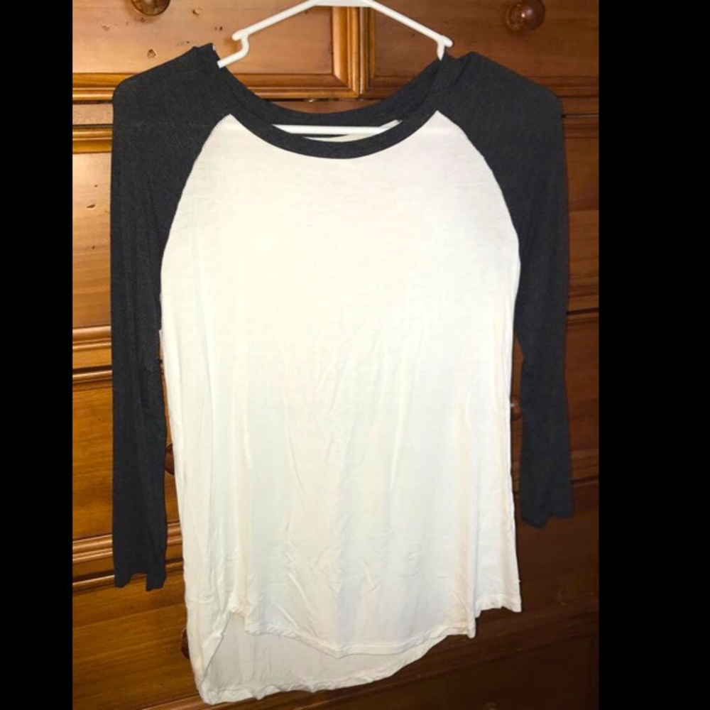 Baseball tee